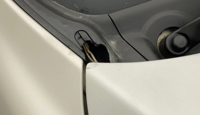 2015 Maruti Alto 800 VXI, Petrol, Manual, 26,501 km, Bonnet (hood) - Cowl vent panel has minor damage