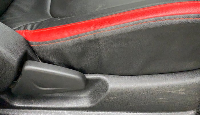 2019 Renault Kwid RXL, Petrol, Manual, 32,860 km, Driver Side Adjustment Panel