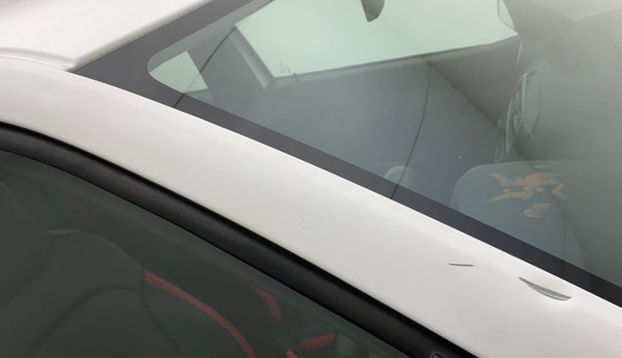 2019 Renault Kwid RXL, Petrol, Manual, 32,860 km, Right A pillar - Minor scratches