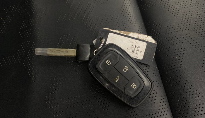 2021 Tata ALTROZ XZ PLUS DIESEL, Diesel, Manual, 48,136 km, Key Close Up