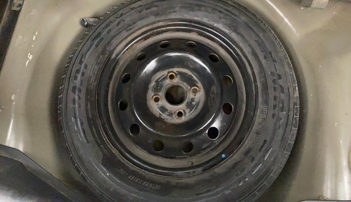 2014 Maruti Swift VXI, Petrol, Manual, 67,839 km, Spare Tyre