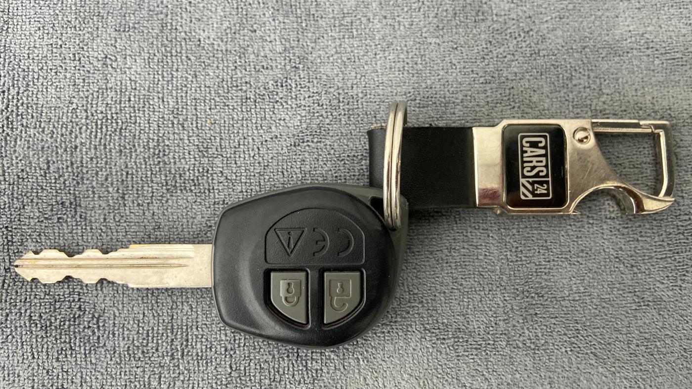2019 Maruti Baleno DELTA PETROL 1.2, Petrol, Manual, 48,440 km, Key Close Up