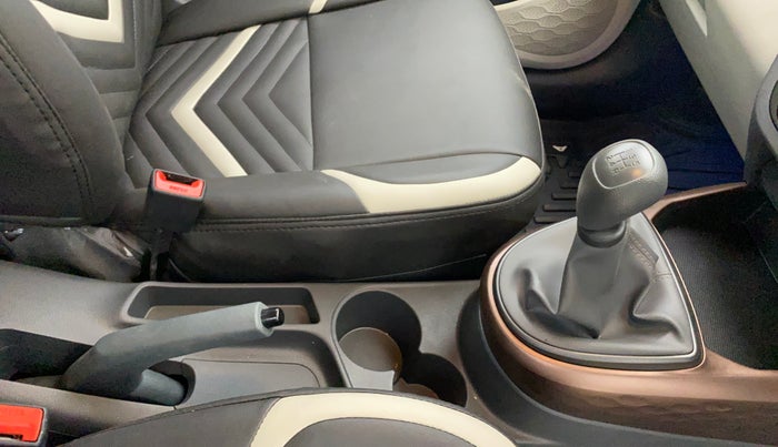 2024 Hyundai AURA S 1.2, Petrol, Manual, 2,413 km, Gear Lever