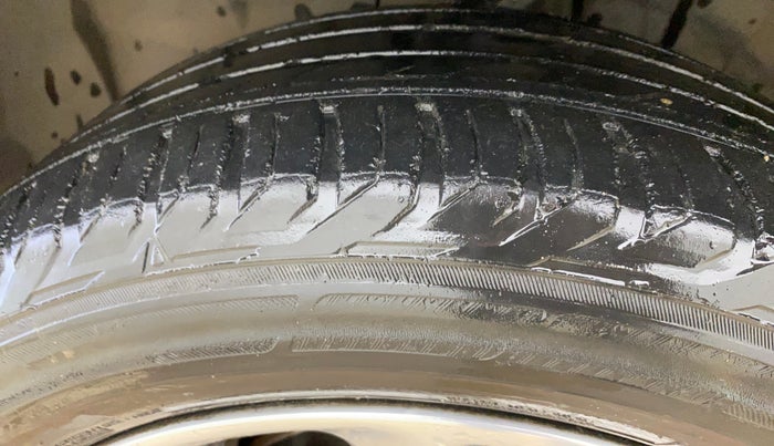 2019 Jeep Compass LIMITED PLUS PETROL AT, Petrol, Automatic, 74,727 km, Left Front Tyre Tread