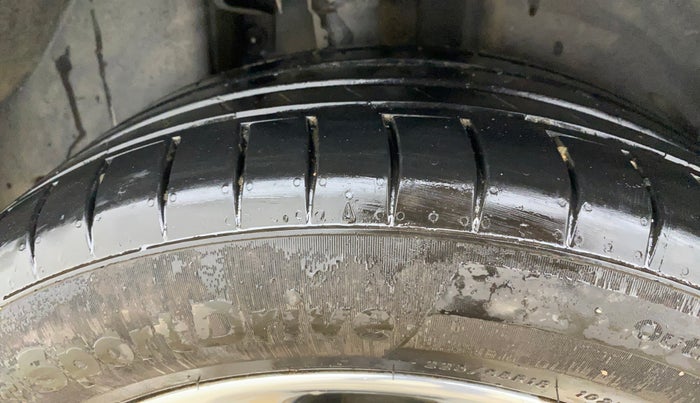 2019 Jeep Compass LIMITED PLUS PETROL AT, Petrol, Automatic, 74,727 km, Right Rear Tyre Tread