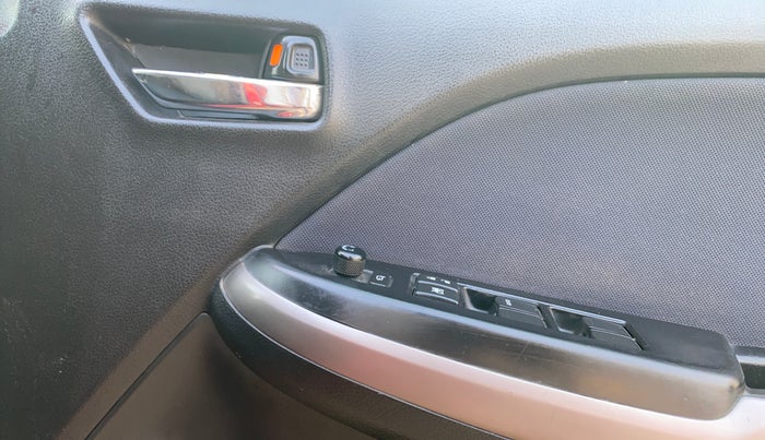 2019 Toyota Glanza V, Petrol, Manual, 53,194 km, Driver Side Door Panels Control