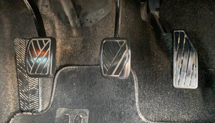 2019 Toyota Glanza V, Petrol, Manual, 53,194 km, Pedals