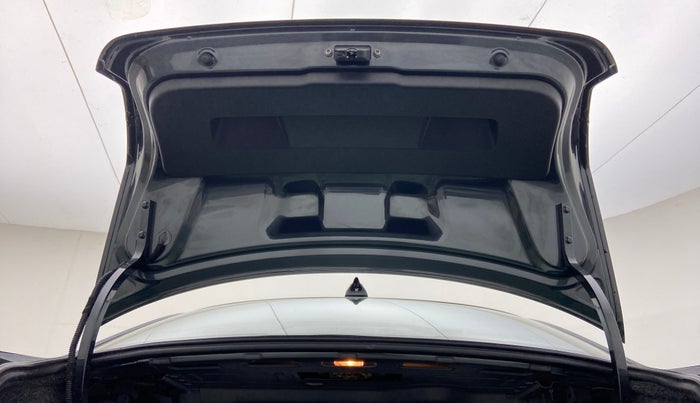 2021 Volkswagen Vento HIGHLINE PLUS 1.0L TSI AT, Petrol, Automatic, 17,712 km, Boot Door Open