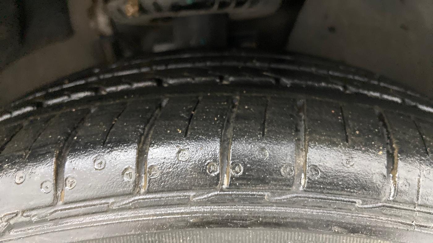 2021 Volkswagen Vento HIGHLINE PLUS 1.0L TSI AT, Petrol, Automatic, 17,712 km, Right Front Tyre Tread