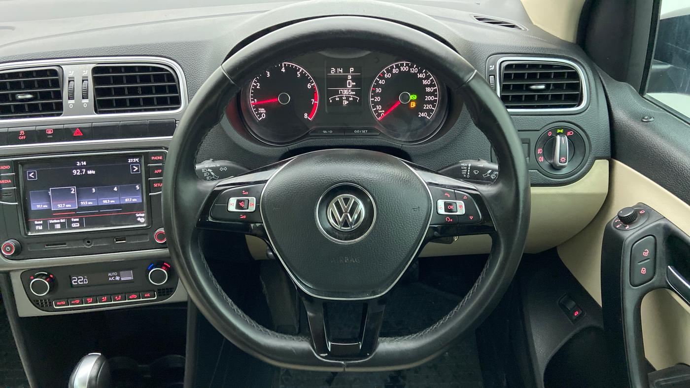 2021 Volkswagen Vento HIGHLINE PLUS 1.0L TSI AT, Petrol, Automatic, 17,712 km, Steering Wheel Close Up