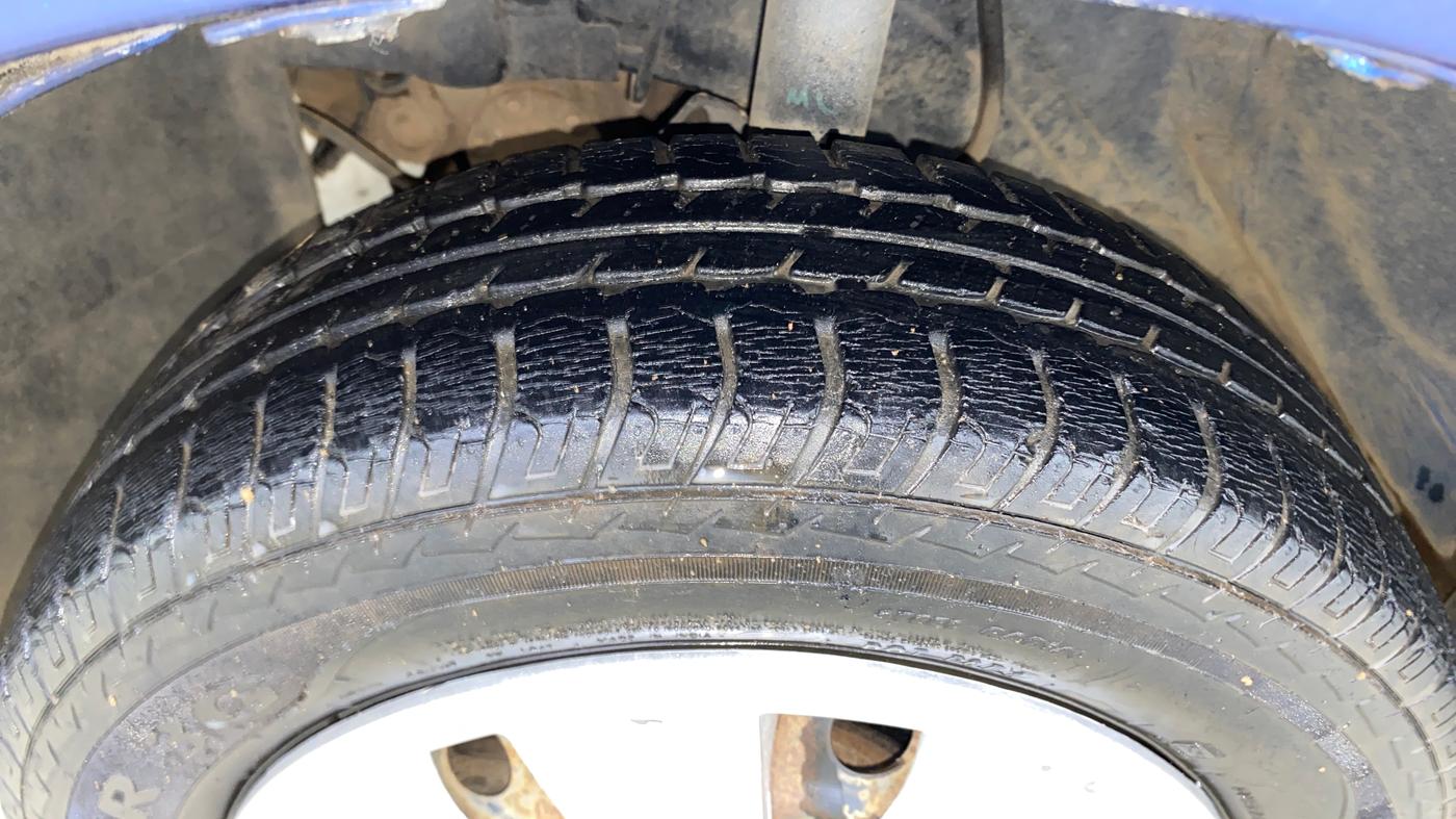 2017 Datsun Go Plus T, Petrol, Manual, 20,192 km, Left Front Tyre Tread