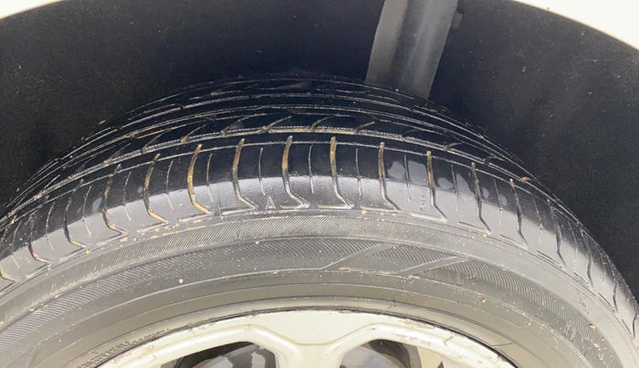 2019 Ford Ecosport TITANIUM + 1.5L DIESEL, Diesel, Manual, 1,26,514 km, Left Rear Tyre Tread