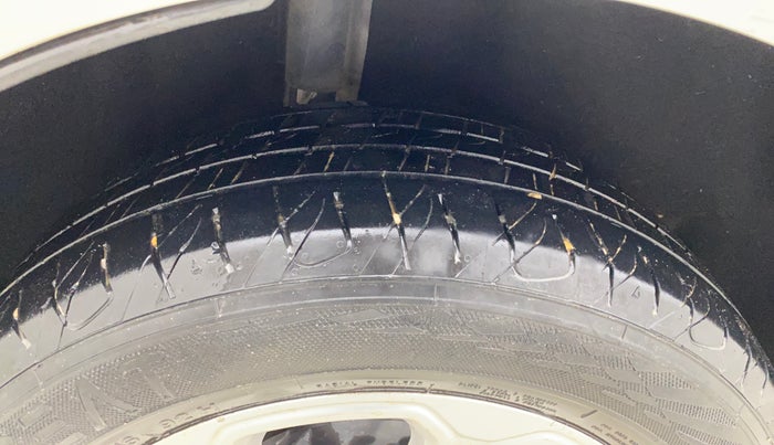 2019 Ford Ecosport TITANIUM + 1.5L DIESEL, Diesel, Manual, 1,26,514 km, Right Rear Tyre Tread