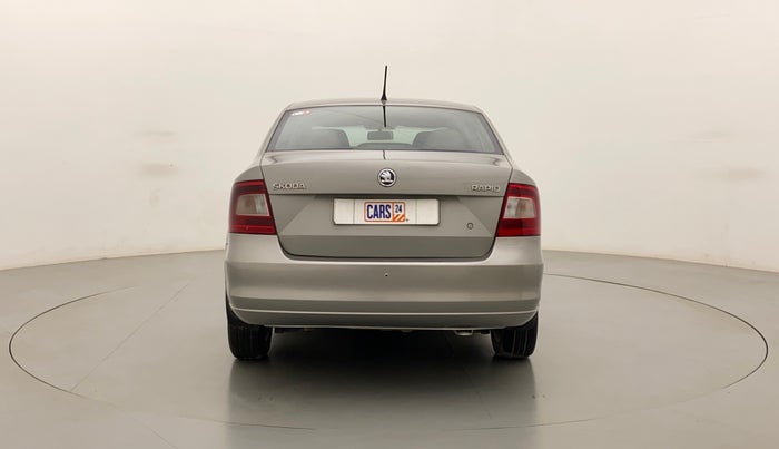 2013 Skoda Rapid ELEGANCE 1.6 MPI MT, Petrol, Manual, 1,14,710 km, Back/Rear