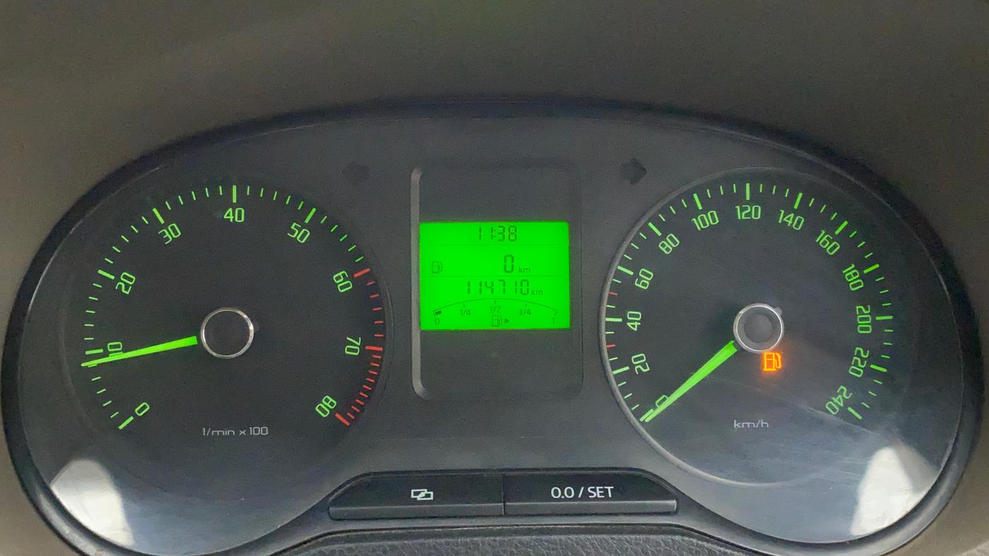 2013 Skoda Rapid ELEGANCE 1.6 MPI MT, Petrol, Manual, 1,14,710 km, Odometer Image