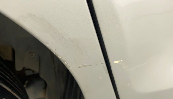 2013 Skoda Rapid ELEGANCE 1.6 MPI MT, Petrol, Manual, 1,14,710 km, Right quarter panel - Minor scratches