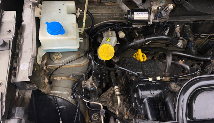 2022 Renault Kwid RXT 1.0 (O), Petrol, Manual, 16,531 km, Engine View - Right