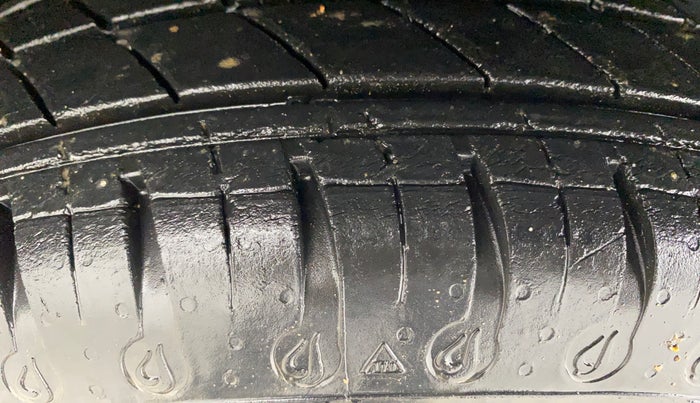 2022 Renault Kwid RXT 1.0 (O), Petrol, Manual, 16,531 km, Left Front Tyre Tread