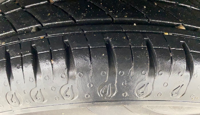 2022 Renault Kwid RXT 1.0 (O), Petrol, Manual, 16,531 km, Right Rear Tyre Tread