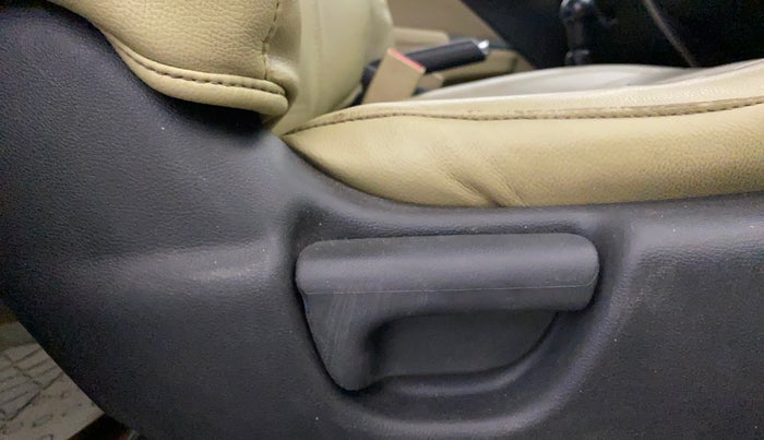 2014 Honda City 1.5L I-VTEC SV, CNG, Manual, 1,02,780 km, Driver Side Adjustment Panel