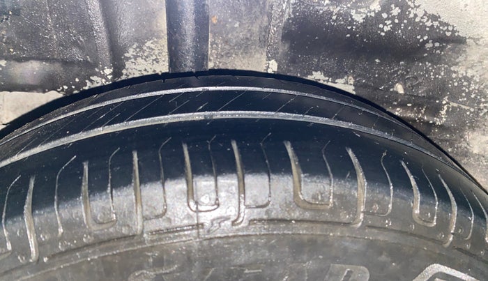 2018 Tata Tiago XM DIESEL, Diesel, Manual, 1,19,988 km, Right Rear Tyre Tread