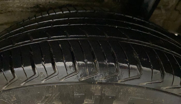 2021 Maruti New Wagon-R LXI CNG 1.0, CNG, Manual, 28,041 km, Left Rear Tyre Tread