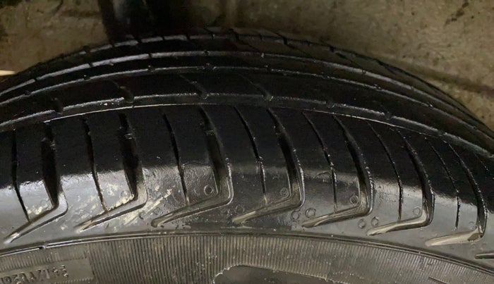 2021 Maruti New Wagon-R LXI CNG 1.0, CNG, Manual, 28,041 km, Right Rear Tyre Tread
