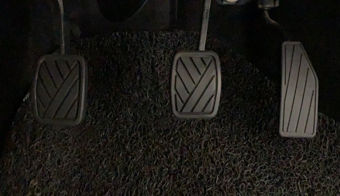 2021 Maruti New Wagon-R LXI CNG 1.0, CNG, Manual, 28,041 km, Pedals