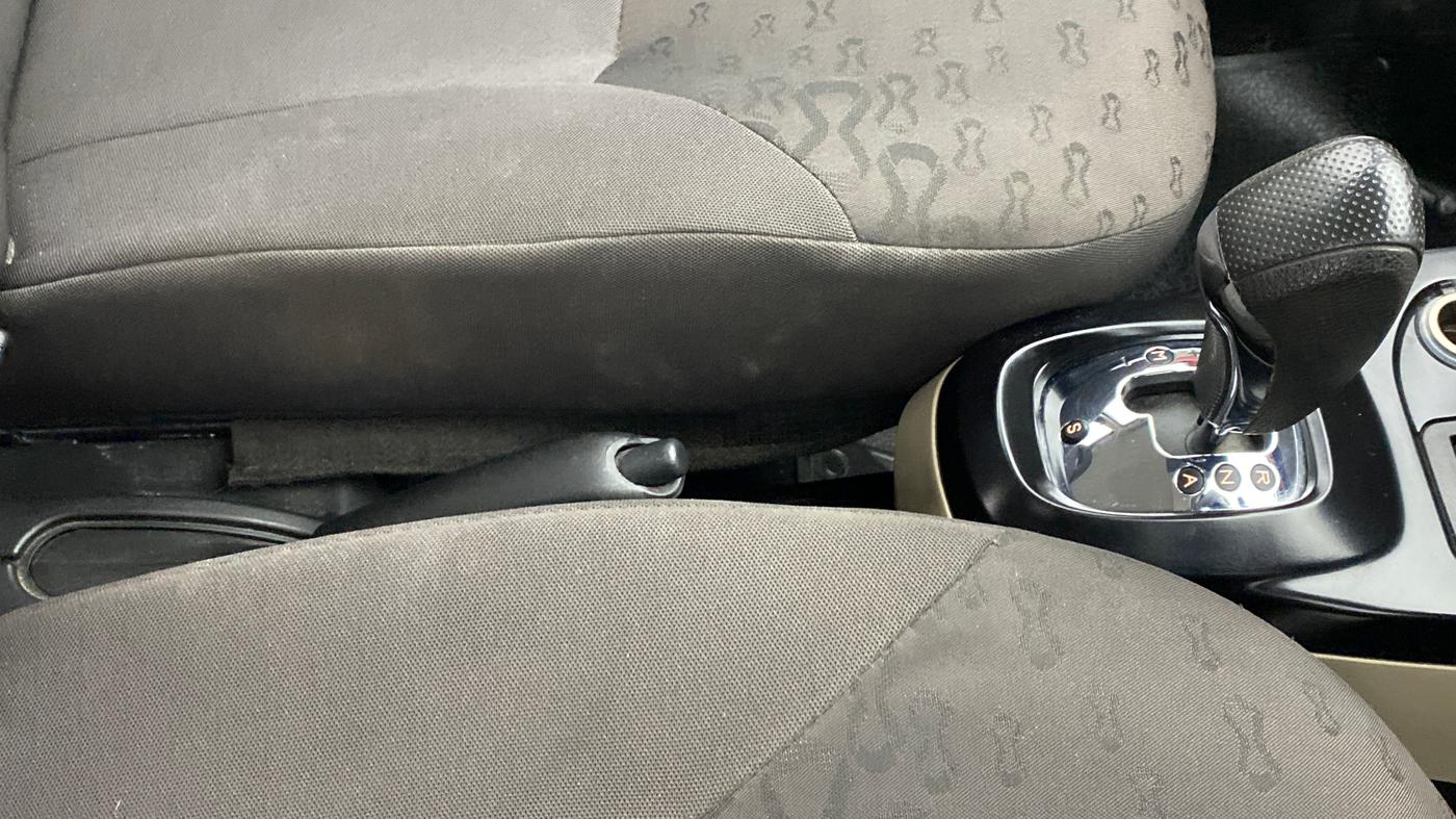 2017 Tata Nano TWIST XTA, Petrol, Automatic, 38,118 km, Gear Lever