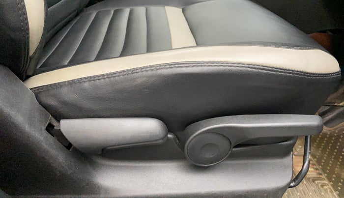 2020 Toyota URBAN CRUISER PREMIUM GRADE AT, Petrol, Automatic, 60,572 km, Driver Side Adjustment Panel