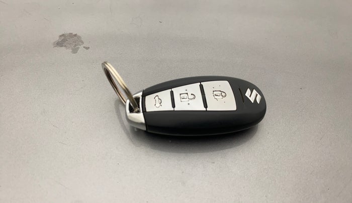 2017 Maruti Ciaz ALPHA DIESEL 1.3, Diesel, Manual, 60,478 km, Key Close Up