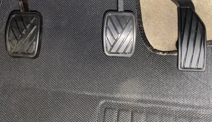 2012 Maruti Swift Dzire VXI, Petrol, Manual, 32,074 km, Pedals
