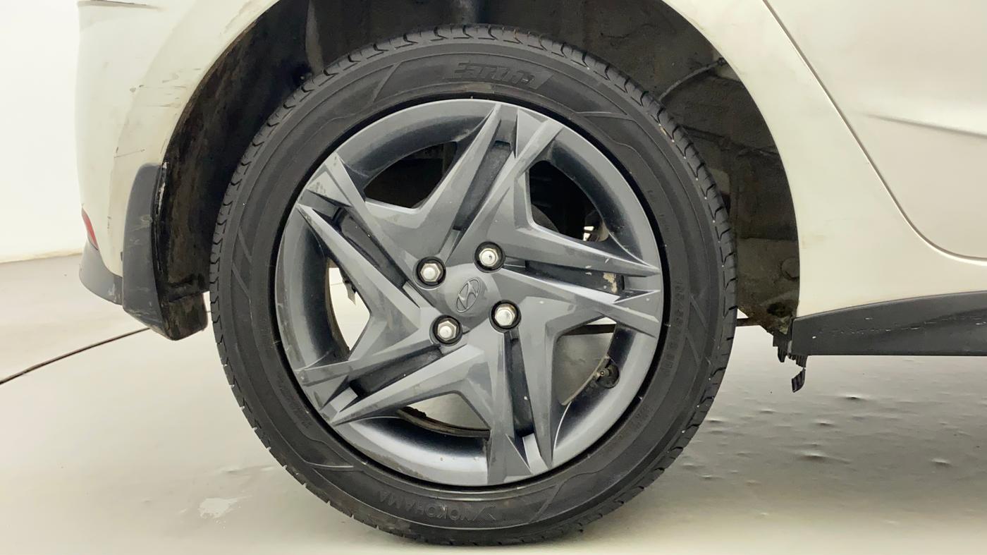 2020 Hyundai NEW I20 SPORTZ 1.5 MT, Diesel, Manual, 49,583 km, Right Rear Wheel