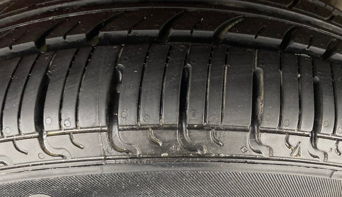 2016 Maruti Celerio ZXI AMT, Petrol, Automatic, 89,116 km, Left Rear Tyre Tread