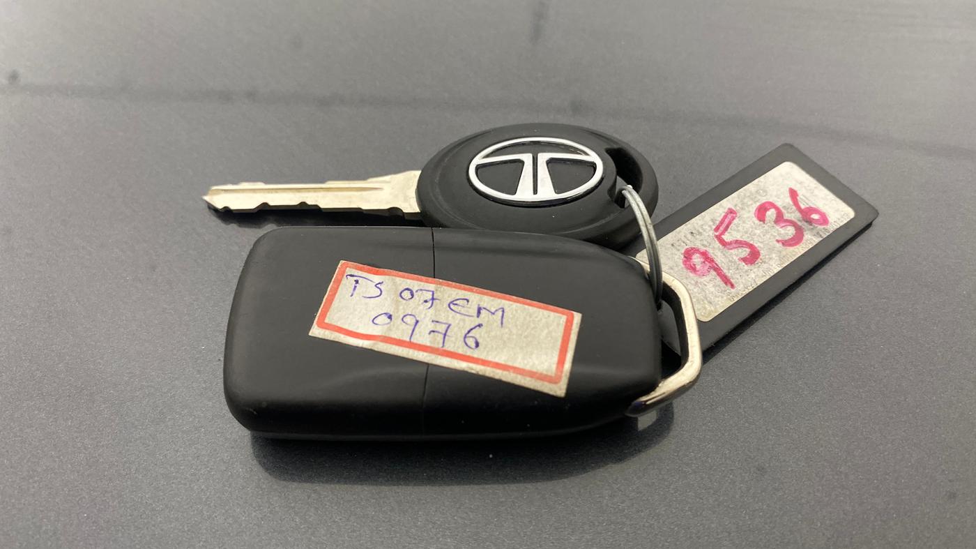 2015 Tata Zest XMS PETROL, Petrol, Manual, 39,973 km, Key Close Up