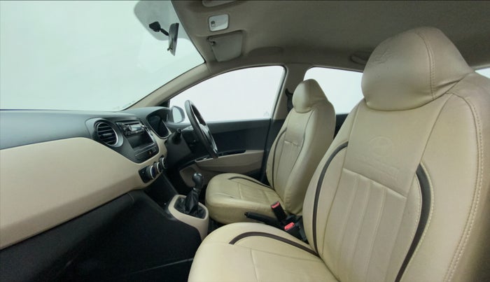 2015 Hyundai Grand i10 MAGNA 1.2 KAPPA VTVT, CNG, Manual, 1,03,121 km, Right Side Front Door Cabin