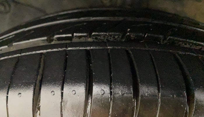 2012 Honda Brio S MT, Petrol, Manual, 92,365 km, Left Front Tyre Tread