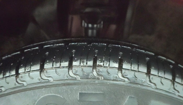 2017 Datsun Redi Go T (O), Petrol, Manual, 17,451 km, Right Front Tyre Tread