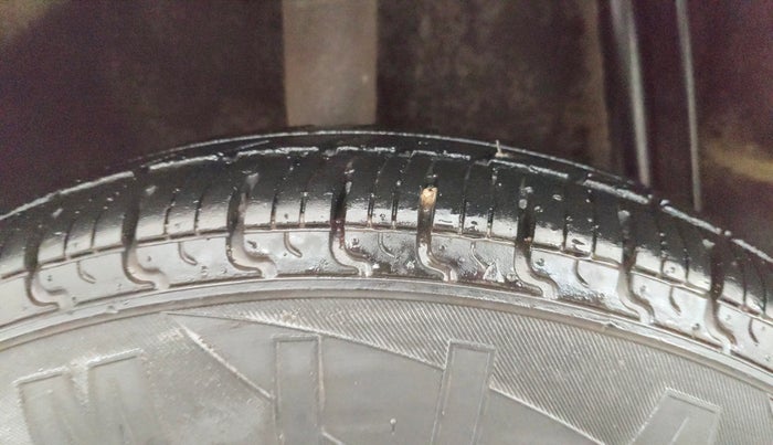 2017 Datsun Redi Go T (O), Petrol, Manual, 17,451 km, Right Rear Tyre Tread