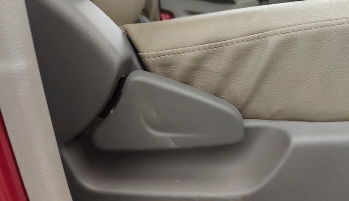 2017 Datsun Redi Go T (O), Petrol, Manual, 17,451 km, Driver Side Adjustment Panel