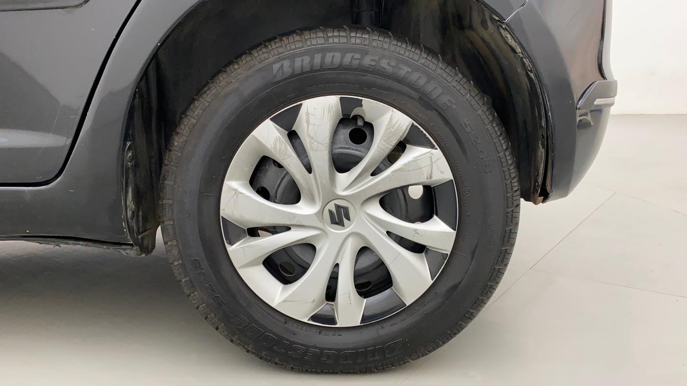 2011 Maruti Swift VXI, Petrol, Manual, 46,387 km, Left Rear Wheel