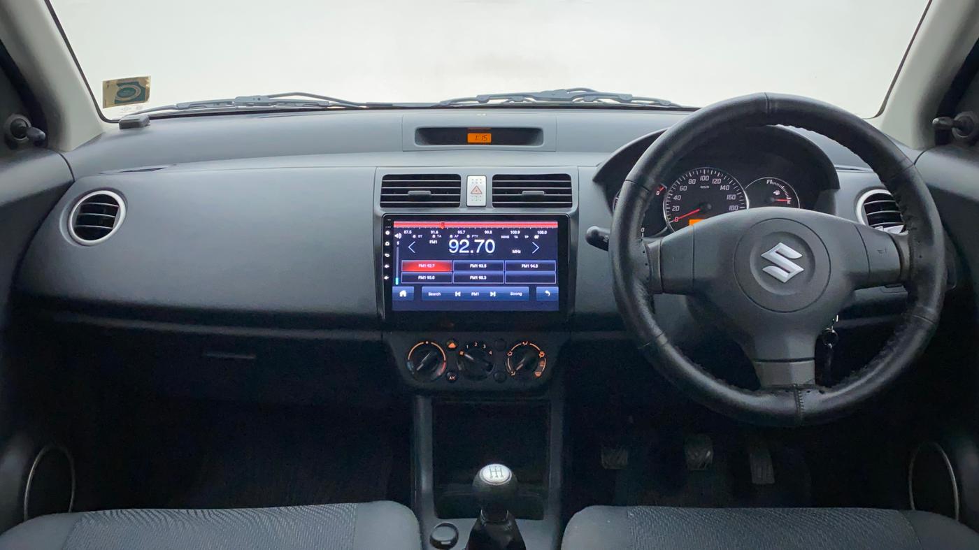2011 Maruti Swift VXI, Petrol, Manual, 46,387 km, Dashboard
