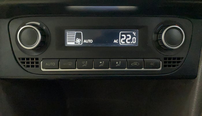 2013 Volkswagen Vento HIGHLINE 1.6 MPI, Petrol, Manual, 76,081 km, Automatic Climate Control