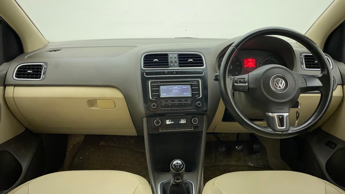 2013 Volkswagen Vento HIGHLINE 1.6 MPI, Petrol, Manual, 76,081 km, Dashboard