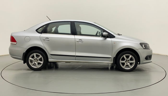 2013 Volkswagen Vento HIGHLINE 1.6 MPI, Petrol, Manual, 76,081 km, Right Side View