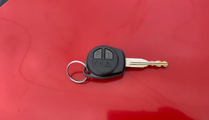 2020 Maruti Swift VXI AMT, Petrol, Automatic, 81,459 km, Key Close Up