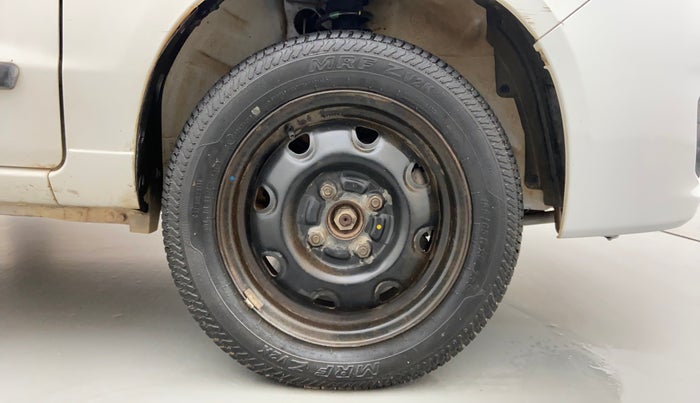 2011 Maruti Alto K10 VXI, Petrol, Manual, 34,213 km, Right Front Wheel