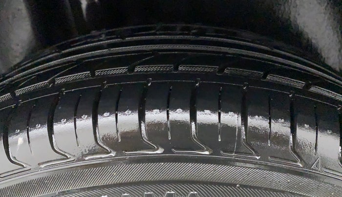 2012 Volkswagen Polo COMFORTLINE 1.2L PETROL, Petrol, Manual, 57,492 km, Right Rear Tyre Tread