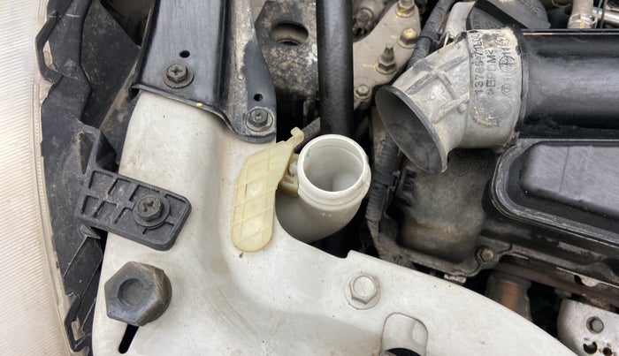 2013 Maruti Swift Dzire VXI, Petrol, Manual, 61,919 km, Front windshield - Wiper bottle cap missing