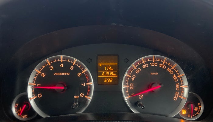 2013 Maruti Swift Dzire VXI, Petrol, Manual, 61,919 km, Odometer Image